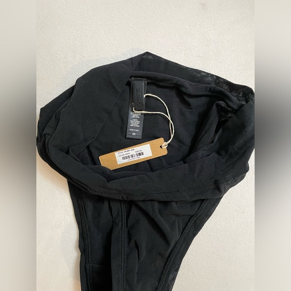 NWT Skims Summer Mesh Brief Onyx Size XS - Picture 5 of 6